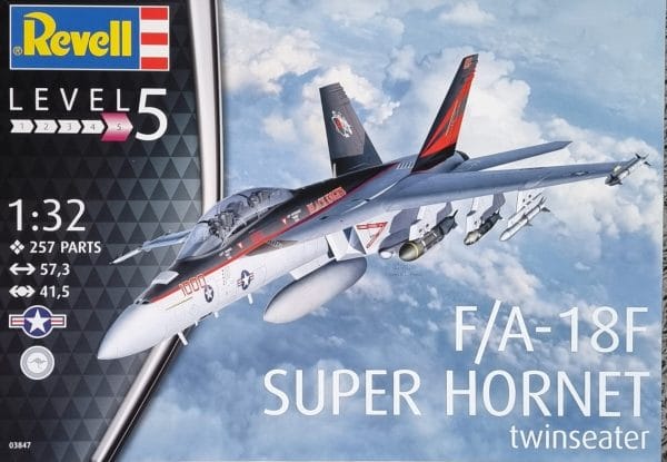 revell	3847	F/A-18F Super Hornet twinseater