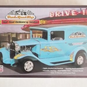 minicraft	11233	Dave’s Speed Shop Hot Rod Delivery Sedan